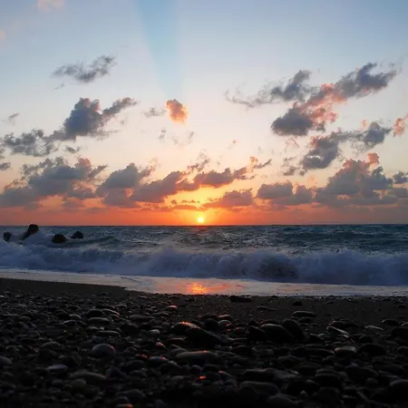 In Riva Al Mare Oda ve Kahvaltı Capo dʼOrlando